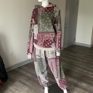 BDG Paisley Pullover & Jogger Set